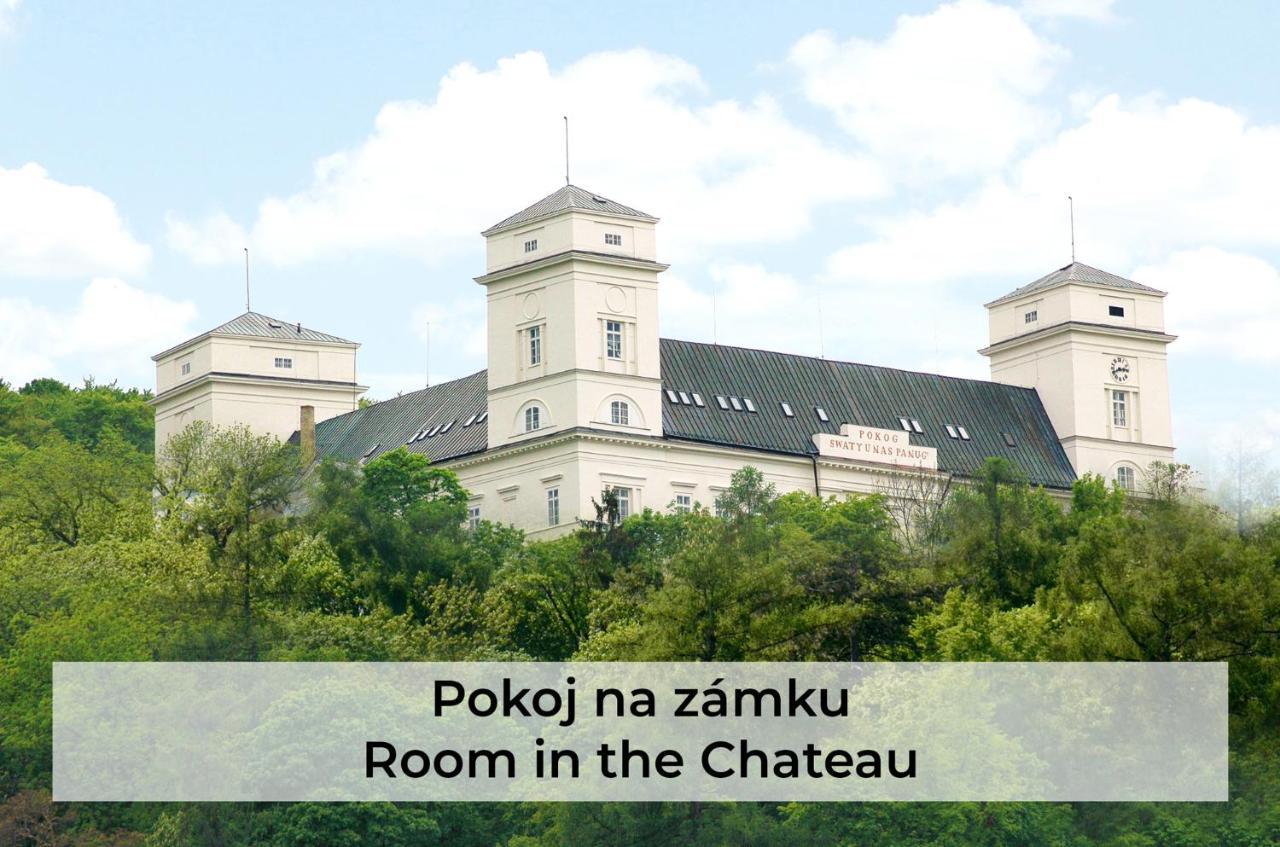 Zamek Racice Hotel ภายนอก รูปภาพ