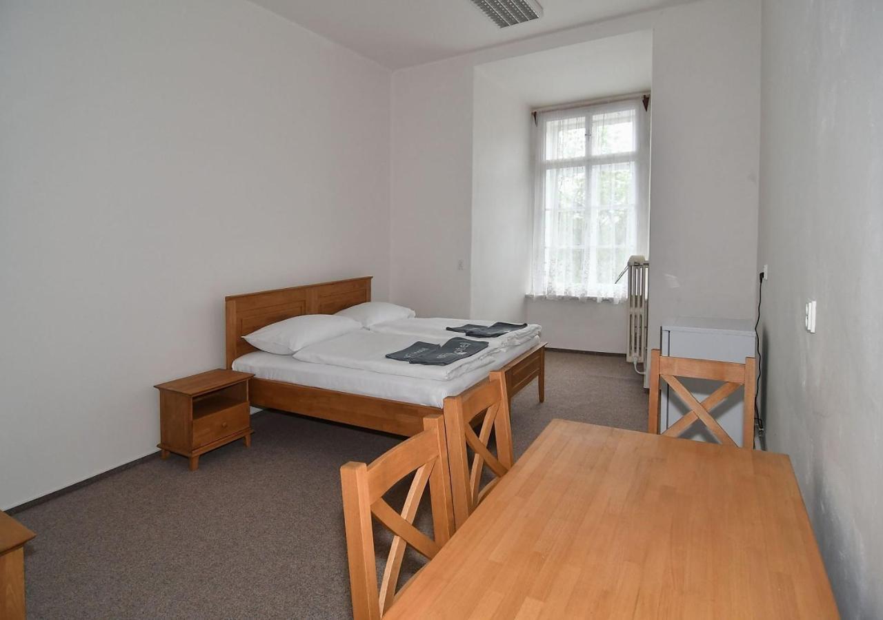 Zamek Racice Hotel ภายนอก รูปภาพ